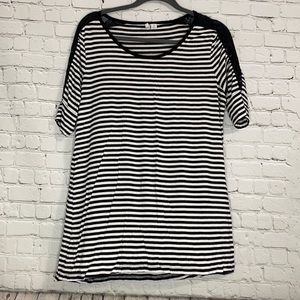 2/$20 Cato tunic striped lace sleeve top